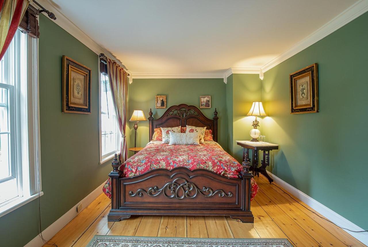 Van Winkle Inn Greenville Extérieur photo