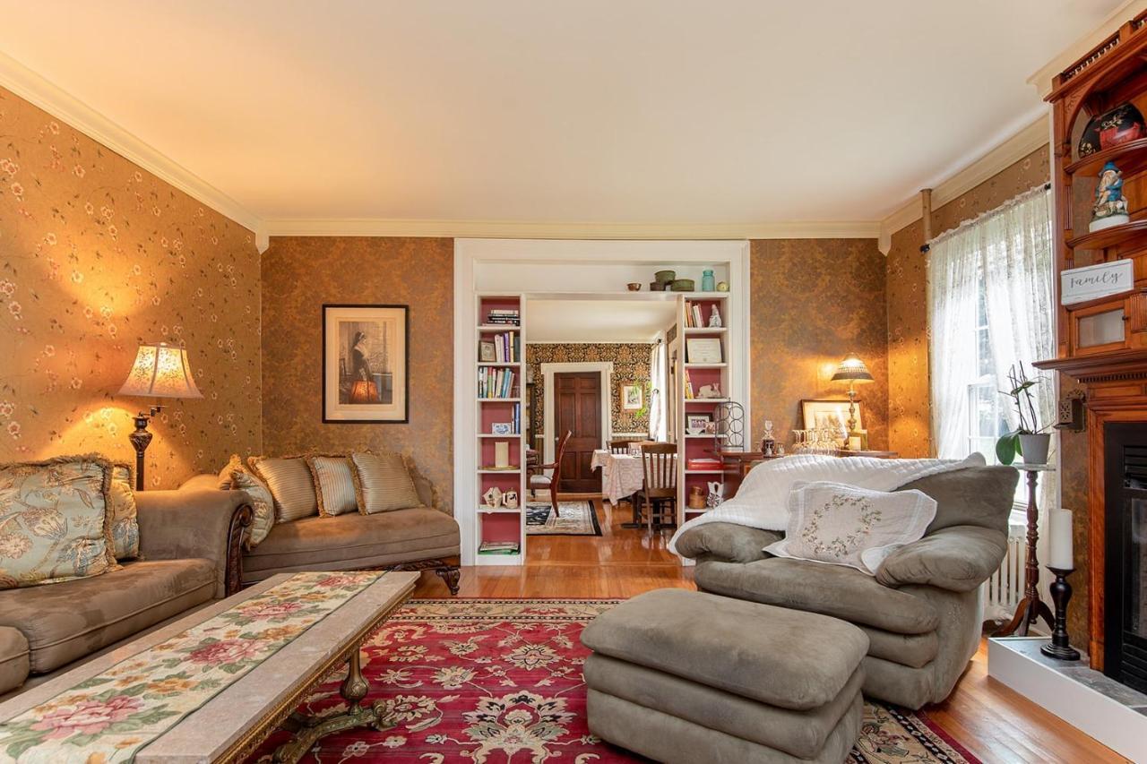 Van Winkle Inn Greenville Extérieur photo