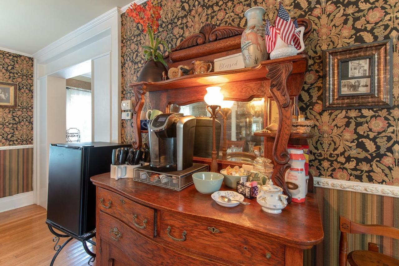 Van Winkle Inn Greenville Extérieur photo