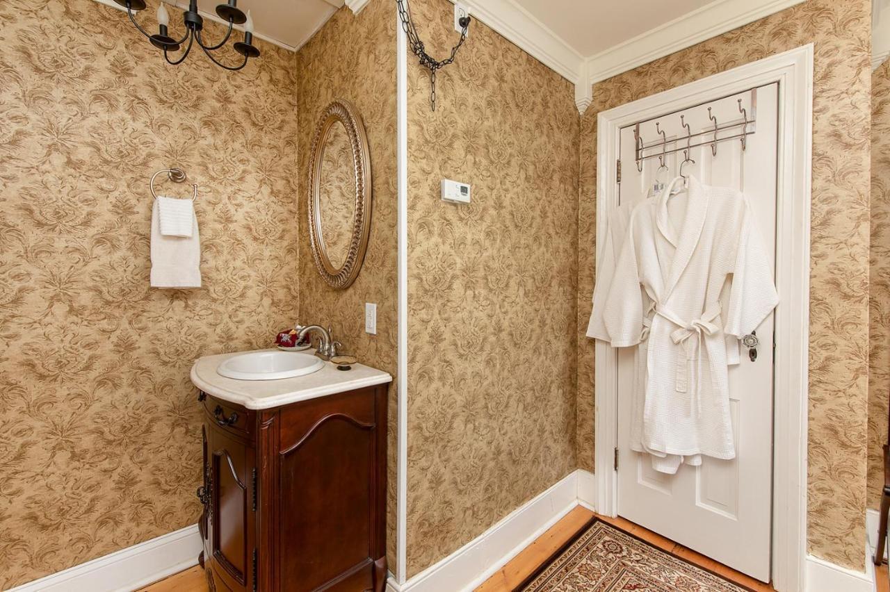 Van Winkle Inn Greenville Extérieur photo